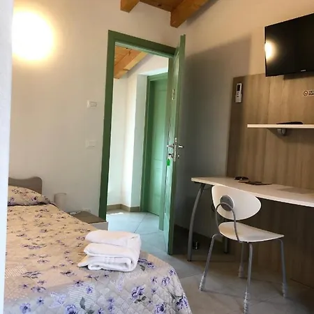 La Casa Della Ada Πανσιόν Castelnuovo del Garda