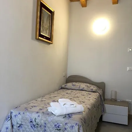 Πανσιόν La Casa Della Ada